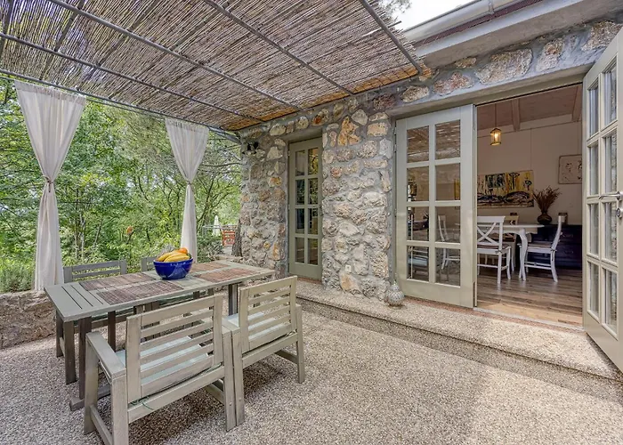 2 Bedroom Pet Friendly In Prázdninový dům Malinska