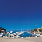 Gorgeous In * Malinska